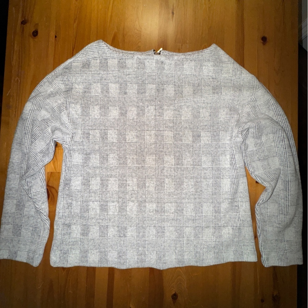 H&M sweater - Picture 2 of 7